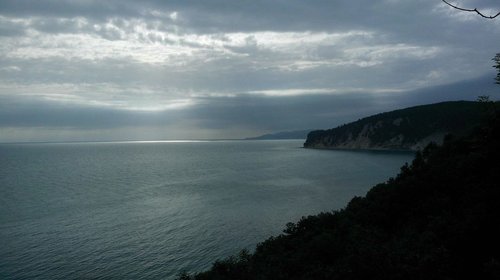 Atacan barco pesquero turco en el Mar Negro; muere un marinero