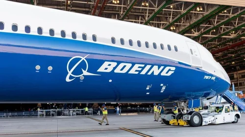 Boeing busca recaudar $19 mil mdd para pago de deuda