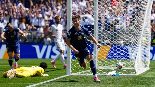 Bosnia vence a Qatar; sueña con avanzar a 16vos del Mundial FIFA™