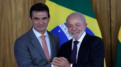 Envía Brasil toneladas de alimentos a Bolivia para mitigar crisis