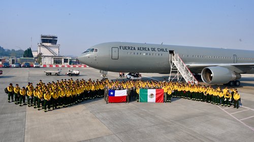 Llegan a Chile brigadistas mexicanos para combatir incendios