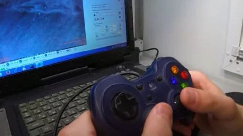 Buscan prohibir videojuegos a Rusia; los usan para manejar drones