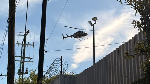 Trasladan a hospital a policías tras explosión en Dr. Coss