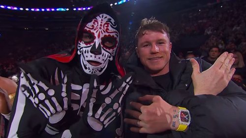 'Canelo' Álvarez hace presencia en evento de Lucha Libre