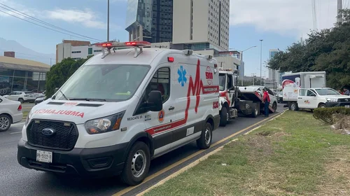 Carambola deja tres lesionados en San Pedro; causa caos vial