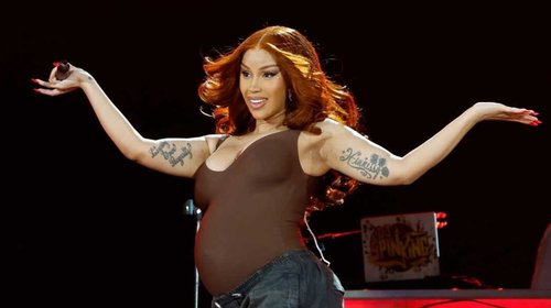 Anuncia Cardi B nacimiento de su cuarto hijo con Stefon Diggs