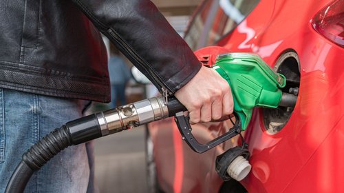 Profeco logra ajuste en 75.7% de gasolineras tras operativos