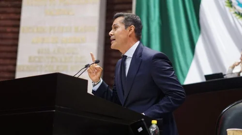 Avalan licencia a Carlos Alberto Ulloa por tiempo indefinido