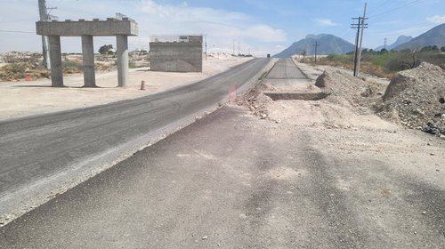 Presenta carretera a Derramadero 70% de avance