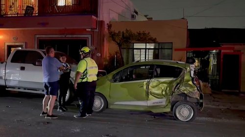 Trailero provoca fuerte accidente en Monterrey