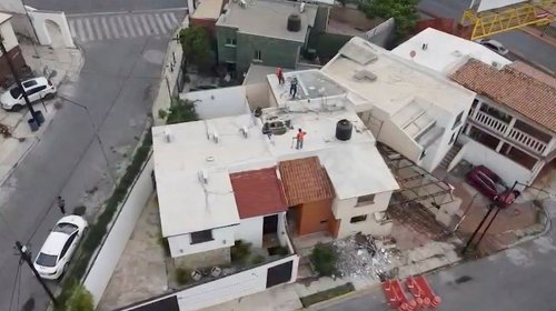 Comienza Monterrey demolición de casas en rotonda de Leones