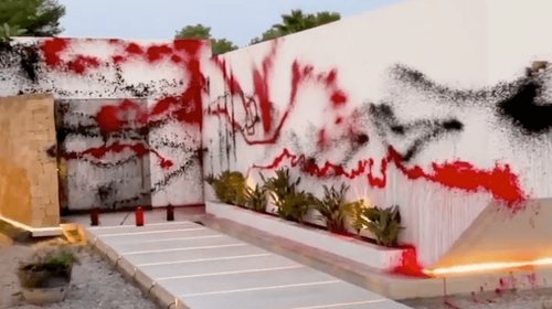 Vandalizan casa de Messi en Ibiza; Milei se solidariza