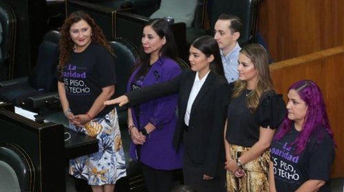 Otorgan suspensión a revocación de nombramiento de Robledo