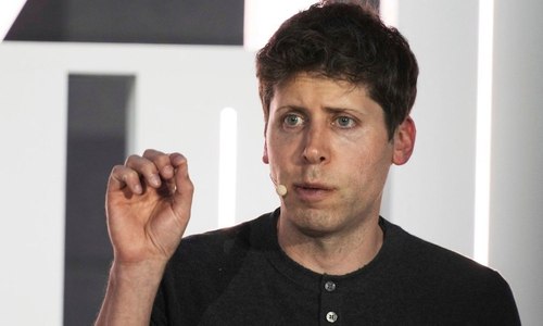 CEO de OpenAI pide que organismo internacional supervise IA