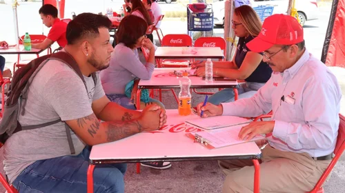 Dan chamba 'exprés' en feria del trabajo del estado