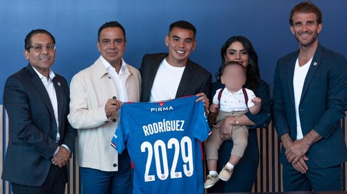 Renueva 'Charly' Rodríguez con Cruz Azul hasta 2029