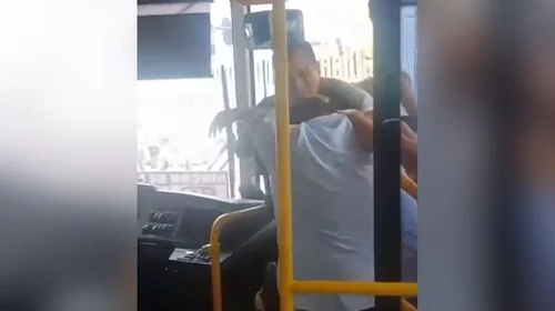 Filtran video de usuario agrediendo a chofer de la Ruta 20