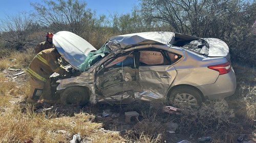 Muere mujer al chocar su auto contra tráiler en Ramos Arizpe
