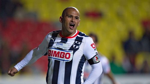 Se retira 'Chupete' Suazo del fútbol a los 44 años 