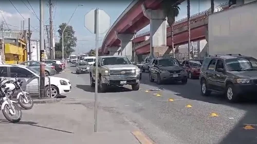 Para evitar tráfico, conductores pasan por la ciclovía