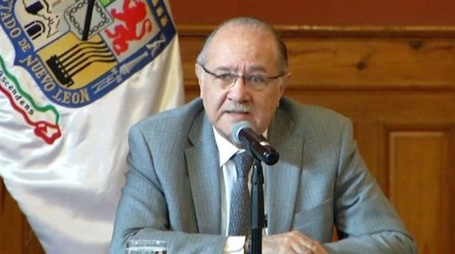 Citan a Navarro en el Congreso para comparecer