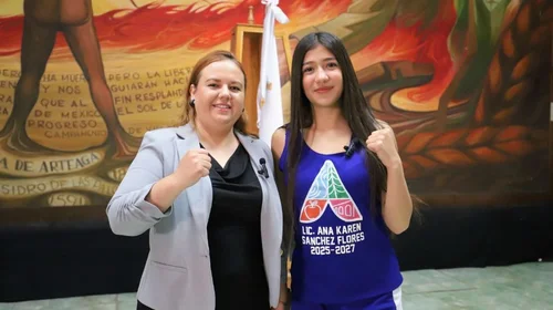 Señalan a alcaldesa de Arteaga por promoción indebida en uniforme