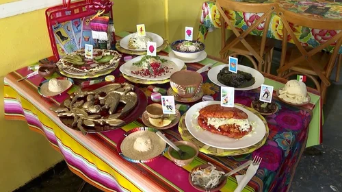 Disfrutan de la cocina oaxaqueña en San Nicolás