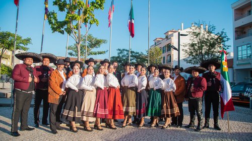 UANL destaca en festival internacional de folklore en Portugal