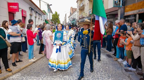 Lleva la UANL el folclore mexicano hasta Portugal