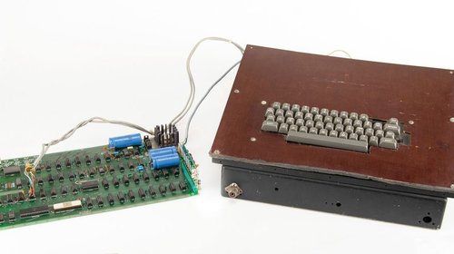 Subastan computadora que ayudó a iniciar el imperio Apple