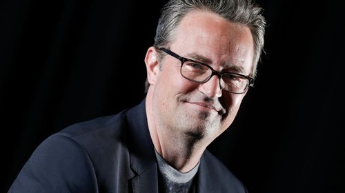 Condenan asistente de Matthew Perry a tres años por su muerte