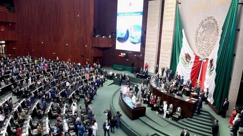 Iniciativa contra doble nacionalidad llega a Congreso de la Unión