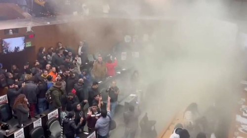 Prohíben a emecistas acercarse a Congreso y diputados