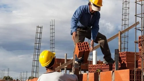 Construcción en México 'tropieza' durante julio