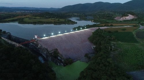 Presa de Valle de Bravo roza su límite y preocupa a comerciantes