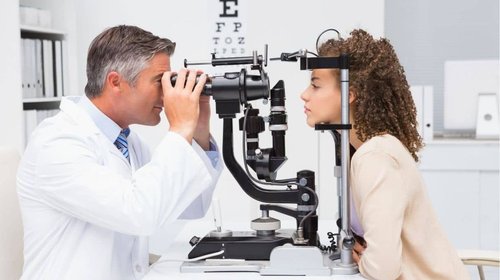 Cuida la salud de tus ojos y acude con el especialista 