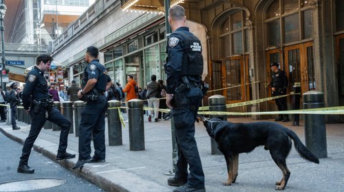 Policía abate a atacante en metro de Nueva York