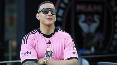 Daddy Yankee regresa del retiro para cantar en los Billboard 2025