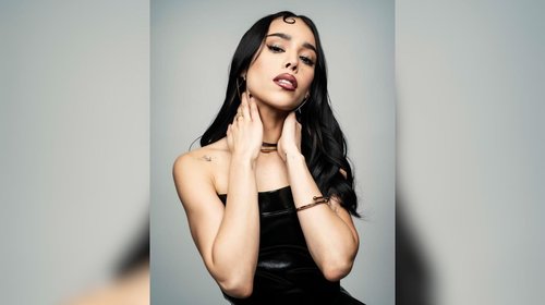 Danna se reinventa con su nuevo material discográfico