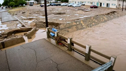 Declaran zona de desastre mayor en Nuevo México por inundaciones