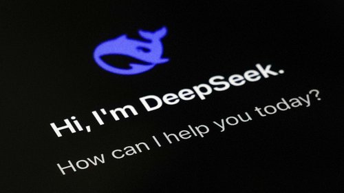 China reta dominio de EUA en IA con actualización de DeepSeek
