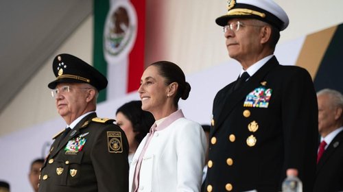 Defensa Nacional respalda a Presidenta en Marcha de la Lealtad