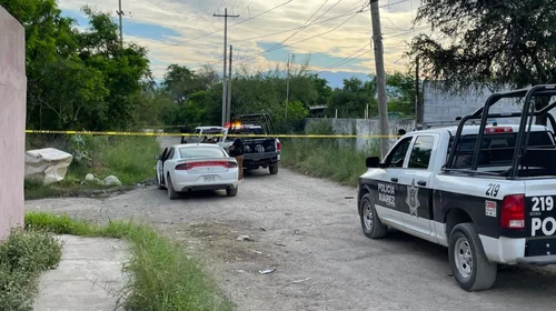 Delincuentes atacan patrulla policía de Juárez
