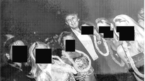 Revelan nuevas fotos de Trump ligadas a caso Epstein