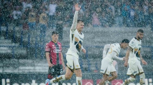 Aaron Ramsey anota y le da la victoria Pumas 1-0 sobre Atlas