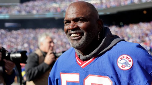 Lawrence Taylor es hospitalizado por problema estomacal