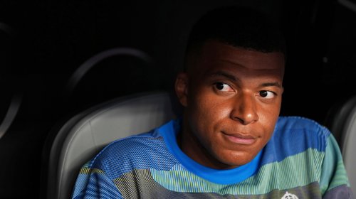 Niega Mbappé informe sobre equivocación en examen medico