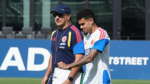 Renueva Colombia a Néstor Lorenzo tras su actuación en el Mundial