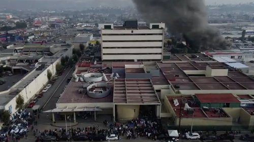 Desalojan IMSS de Tijuana por incendio en bodega