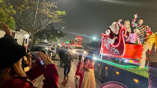 Realiza Santa Catarina primer desfile navideño de la temporada